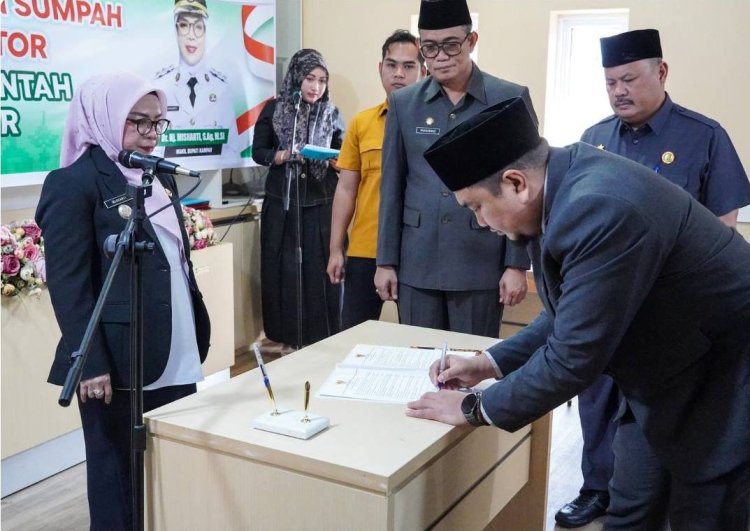 Dua Pejabat Administrator di Lingkungan Pemkab Kampar Dilantik, Wabup: Tunjukkan Kerja Nyata