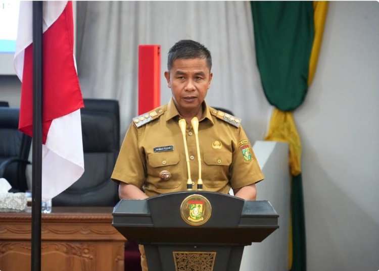 Bupati Kampar Hadiri Paripurna DPRD, Apresiasi Pengesahan Perda TJSLBU dan Perubahan Perda Pajak Retribusi Daerah