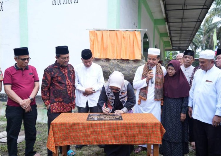 Wabup Kampar Resmikan Masjid Al-Fitriyah Desa Kualu dan Peringati Isra Miraj, Ajak Tauladani Hijrah Nabi Muhammad