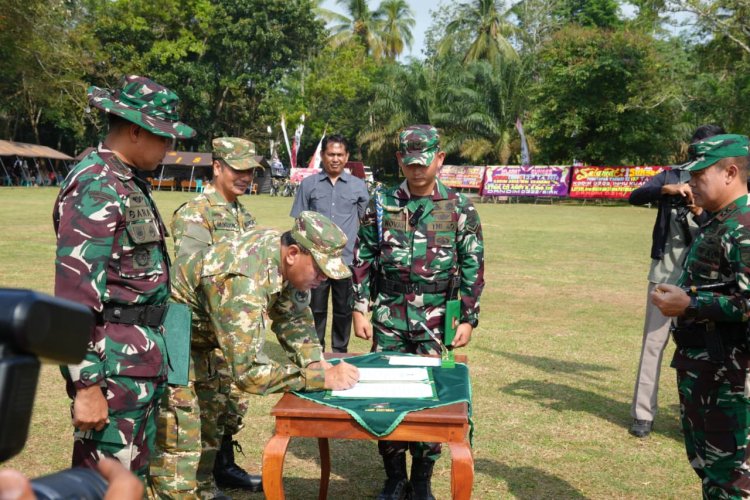 Sinergi Membangun Desa, Bupati Suhardiman Amby Hadiri Penutupan TMMD ke-127 di Kuantan Hilir Seberang