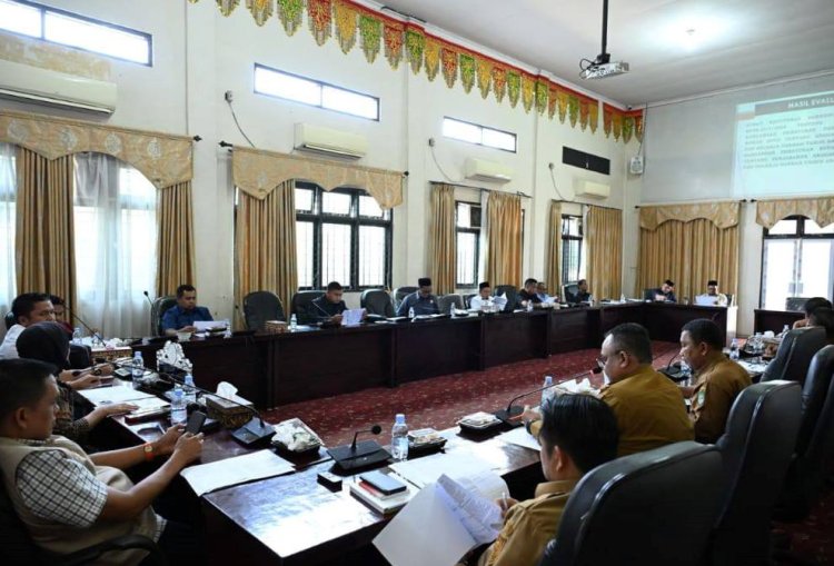 DPRD Rohul Gelar RDP dengan TAPD Bahas Evaluasi Gubernur Riau Atas APBD Rohul 2026