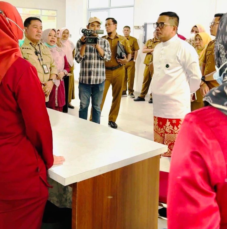 Sidak Pelayanan di RSUD Selasih, Bupati Zukri Tegaskan tak Boleh Ada Diskriminasi Pasien