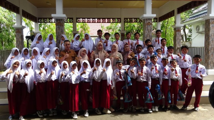 Wabup Inhil Terima Kunjungan Study Tour SDN 10 Pengalihan Keritang, Gaungkan Pendidikan Antikorupsi