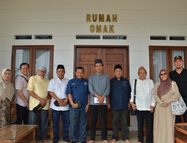 Dikunjungi Panitia HUT ke-6 JMSI Riau, UAS: JMSI Berperan Besar Cerahkan Umat