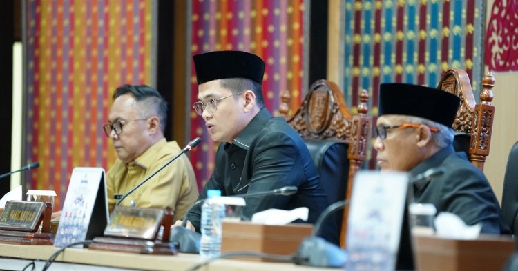 Jawab Pandangan 7 Fraksi DPRD, Pemkab Bengkalis Komit Tuntaskan Tunda Bayar dan Pemerataan Pembangunan