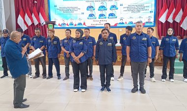 Dheni Kurnia Lantik Pengurus JMSI Dumai, Syafriadi Minta Tingkatkan Kualitas Wartawan