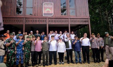 Sambut Menhut di Bandar Laksamana, Kasmarni Tegaskan Komitmen Perlindungan Ekosistem Gambut