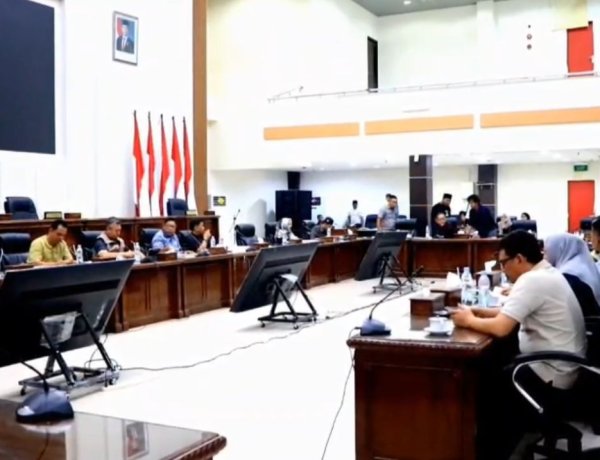 DPRD Inhil Godok Raperda TJSLBU dan Pengelolaan Lingkungan Hidup, Dorong Penyaluran CSR Satu Pintu agar Tepat Sasaran